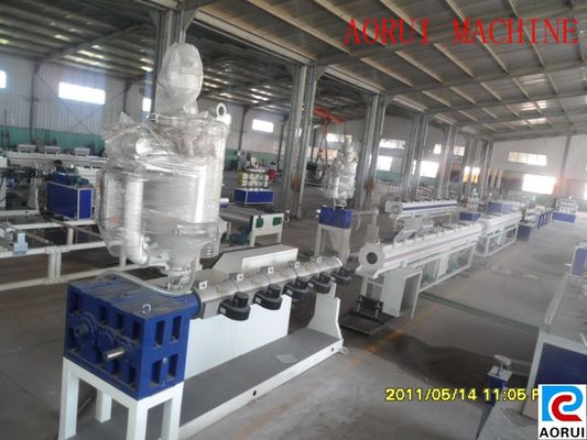 Linea di produzione di plastica del tubo del PVC per l'estrusione del tubo di drenaggio