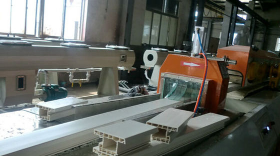 Linea di produzione di plastica di profilo del marmo ad alto rendimento del PVC certificazione di iso 9001