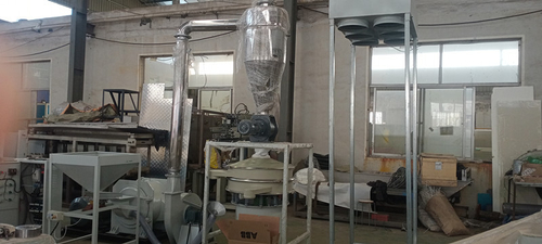Latest company news about Il Pulverizer del PVC è stato finito. Aspetti per spedire nell'Uganda!
