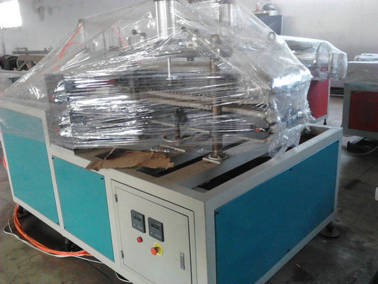 Un buon prezzo. Il PVC gemella l'espulsore del tubo, linea di plastica dell'estrusione del tubo/macchinario in linea