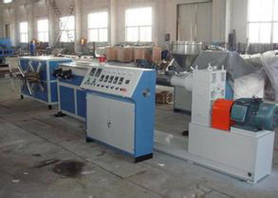 Un buon prezzo. Macchina di plastica dell'estrusione del tubo ondulato a parete semplice del PE del PVC di PPR in linea