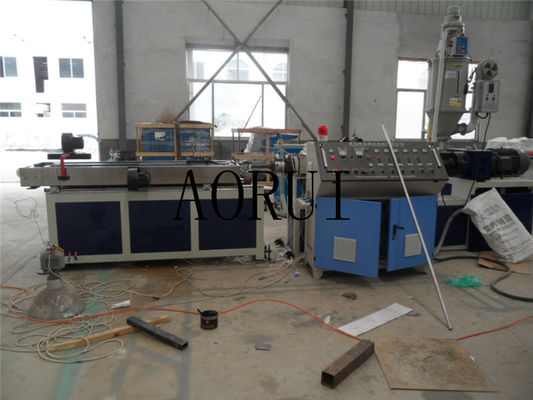 Un buon prezzo. Macchina di plastica ondulata a parete semplice di fabbricazione del tubo per cavo in linea