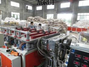 Un buon prezzo. SpA della macchina del bordo della schiuma del PVC che controlla per la cucina, linea di produzione del bordo del PVC in linea