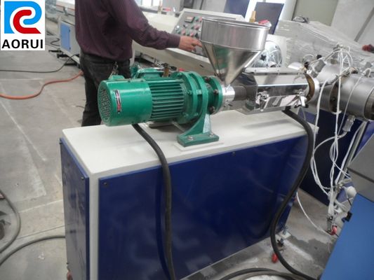 Un buon prezzo. Singola linea di plastica dell'estrusione del tubo del PE dell'estrusore a vite per il tubo architettonico in linea