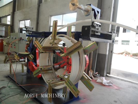 Un buon prezzo. Linea di plastica estrusore a vite dell'estrusione del tubo del cavo elettrico automatico pieno del doppio in linea