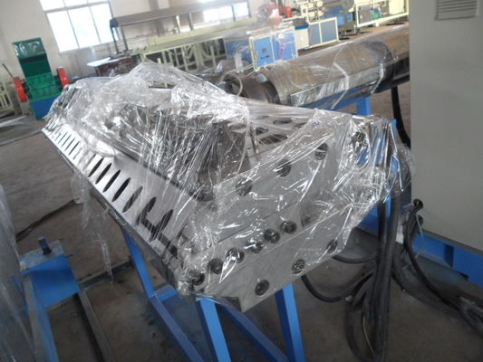 Un buon prezzo. Interno automobilistico pp/linea di plastica dell'estrusione strato del PE, macchina dello strato del PE in linea