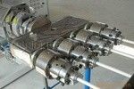 Un buon prezzo. La macchina di plastica pp dell'estrusione gemella la linea di plastica singola vite dell'estrusione del tubo in linea