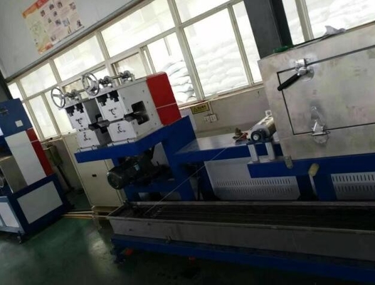 Banda della cinghia del pacchetto riciclata 50HZ che fa la linea di produzione del nastro della cinghia dell'ANIMALE DOMESTICO della macchina pp