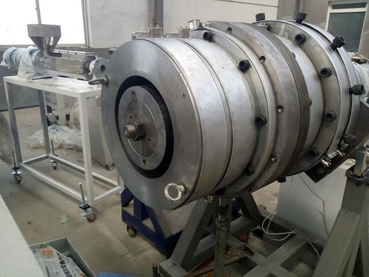 Un buon prezzo. Singola linea dell'estrusore a vite del PE completamente automatico/linea di produzione fabbricazione di plastica del tubo in linea