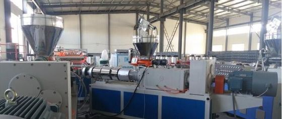 Un buon prezzo. 3 espulsore della linea di produzione del modello della costruzione di strato WPC/modello della costruzione in linea