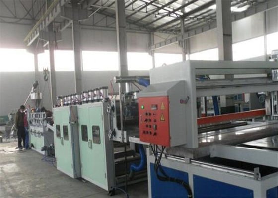 Un buon prezzo. Il bordo della schiuma di WPC che fa Manchine per decorativo, wpc ha spumato linea di produzione del bordo in linea