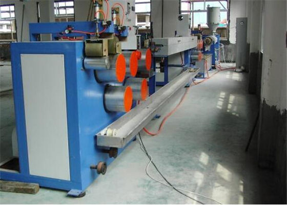 Un buon prezzo. Cinghia dell'imballaggio, cinghia di plastica del banco trafilatore che fa il diametro della vite della macchina 65 in linea