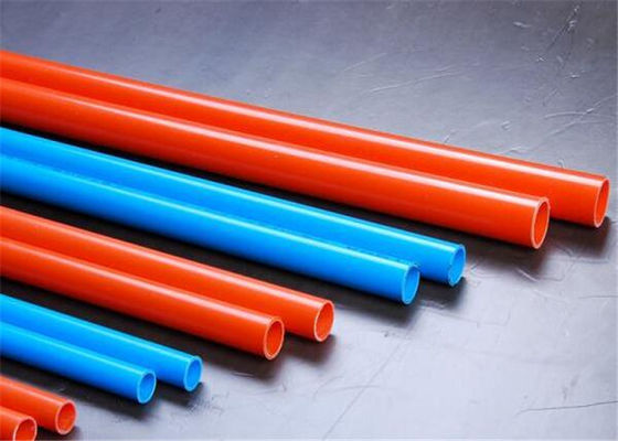 Un buon prezzo. Doppia pianta 1000kg/h dell'estrusione del tubo della linea/PVC dell'estrusione del tubo della grondaia del PVC della vite in linea
