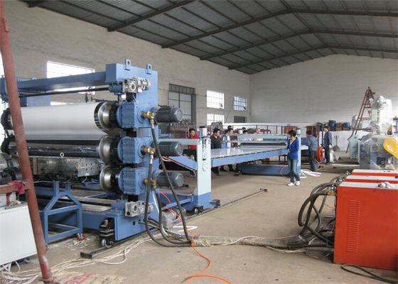 Un buon prezzo. Linea di plastica dell'estrusione dello strato dello strato della schiuma plastica del PVC, strato di plastica del PVC che fa macchina/espulsore di strato in linea