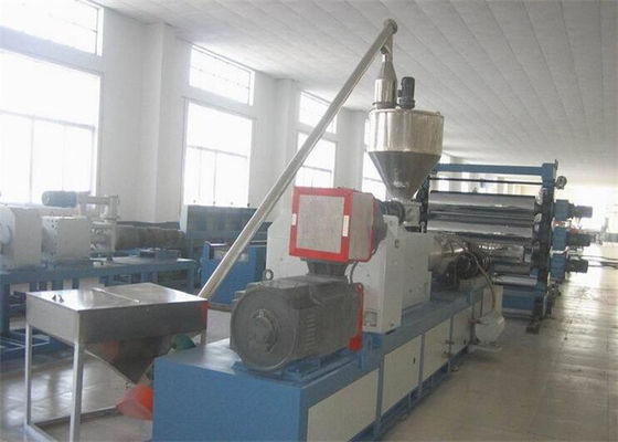 Un buon prezzo. Linea di produzione di plastica dello strato macchina di plastica dell'espulsore del PE dei pp per la fabbricazione dello strato vuoto in linea