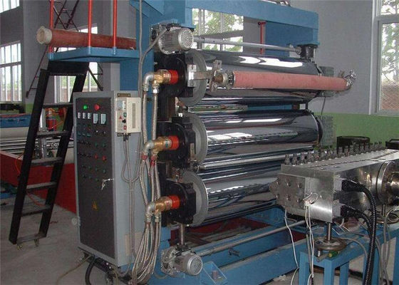 Un buon prezzo. Macchina di plastica dell'espulsore di strato, linea di produzione di plastica dello strato del PVC di Bule della doppia vite in linea