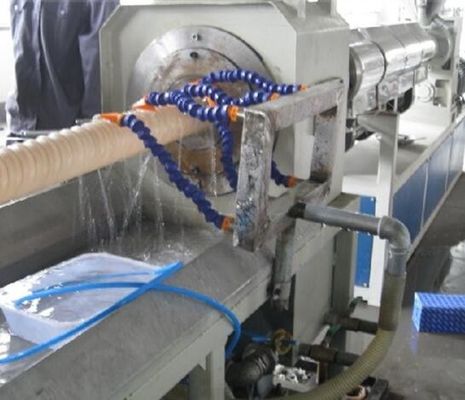 Un buon prezzo. linea di plastica a parete semplice dell'estrusione del tubo del tubo flessibile di giardino di 20Mm con una garanzia da 1 anno in linea