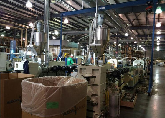 Un buon prezzo. Linea dell'estrusione di profilo di Wpc/linea alta prestazione fisica estrusione di Wpc in linea