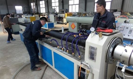 Un buon prezzo. Macchina di plastica dell'estrusione della singola vite per il cavo di cavo del PE pp Sprial che avvolge il tubo della banda in linea
