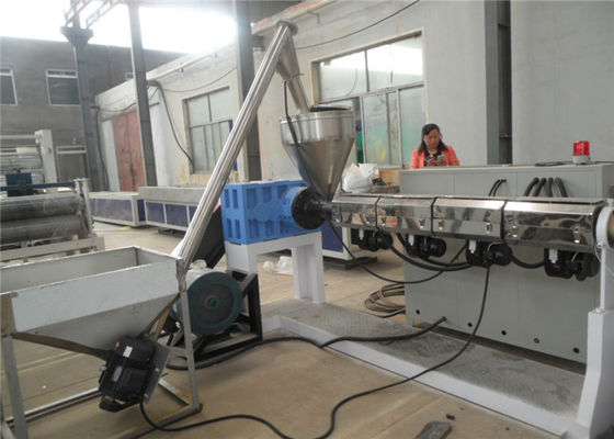 Un buon prezzo. Linea di plastica dell'estrusione di profilo della sedia composita di plastica di legno, macchina di profilo della mobilia in linea