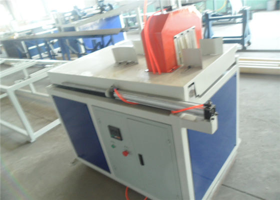 Un buon prezzo. Tubo ondulato doppio del PVC che fa estrusione di plastica allineare 55kw 380V 50HZ in linea