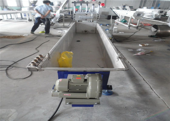 Un buon prezzo. Macchinario di plastica dell'estrusione dei granelli del PE, film di plastica del PE che ricicla la linea di produzione dei granelli in linea