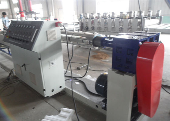 I granelli di plastica di riciclaggio dei rifiuti lavorano la singola macchina a macchina della pelletizzazione del PE della vite