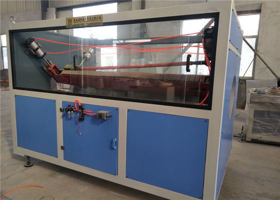 Un buon prezzo. Linea di estrusione di tubi di plastica professionale per tubi PE 16-630mm 25m*2.6m*1.8m 38Cr Moaia in linea