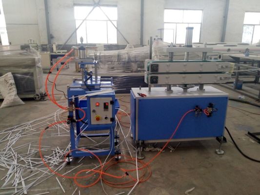 Un buon prezzo. Linea di legno dell'estrusione di profilo della gommapiuma ed attrezzatura di plastica dell'estrusione del piatto in linea