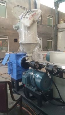 Un buon prezzo. Una linea di plastica dell'estrusione della vite, linea di produzione di plastica del tubo per la fabbricazione del tubo di Sprial del carbonio del PE in linea