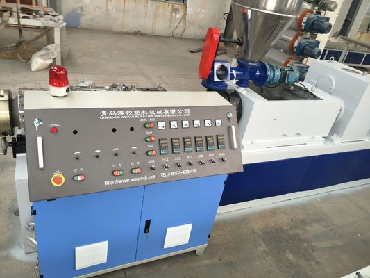 Un buon prezzo. Granelli di plastica del PVC che fabbricano macchina con la doppia vite in linea