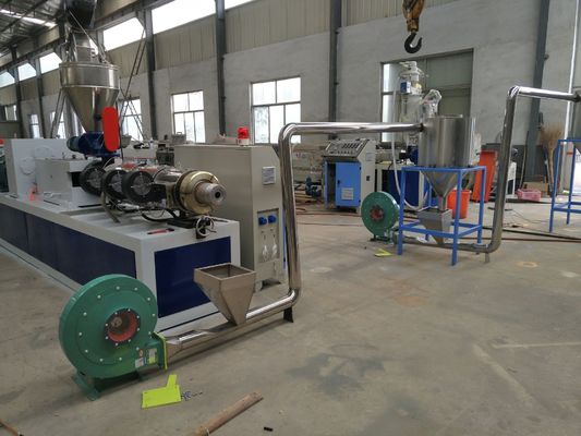 Un buon prezzo. Linea di produzione a macchina del granulatore dei granelli di plastica del PVC di serie di SJSZ fabbricazione dell'appalottolatore in linea
