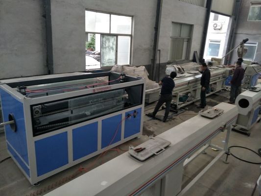 Un buon prezzo. Linea di plastica ad alto rendimento dell'estrusione del PVC, linea di produzione del tubo del PVC in linea