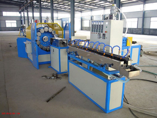 Un buon prezzo. Linea di plastica 90kg/H dell'estrusione per il tubo della pelle del tubo flessibile/serpente della fibra del PVC in linea