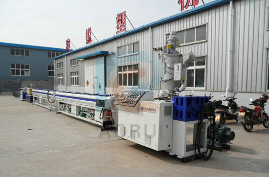 Un buon prezzo. singolo estrusore a vite 120kg/h, linea di produzione della tubatura dell'acqua di PP-R in linea