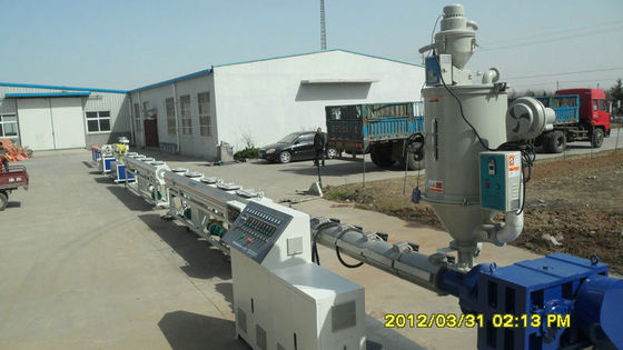 Un buon prezzo. La linea di plastica automatica dell'estrusione del tubo per PP-R si raffredda/tubatura dell'acqua calda in linea