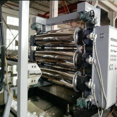 Un buon prezzo. Macchina di plastica di legno del pannello composto della macchina del bordo di Wpc di rendimento elevato in linea