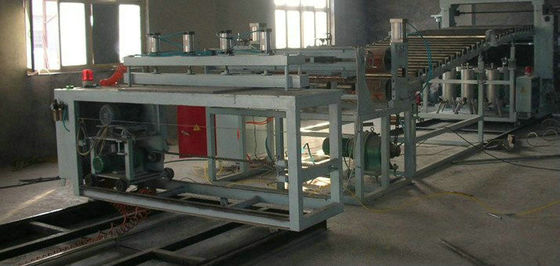 Un buon prezzo. Macchina di plastica dell'estrusione, estrusore a vite del doppio del bordo del PVC Wave in linea