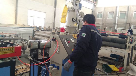 Linea di produzione di tubi ondulati PE a parete singola PVC PE macchina per la produzione di tubi elettrici