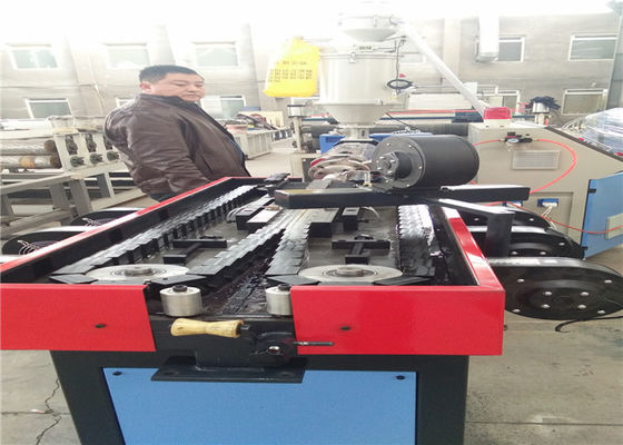 Un buon prezzo. Linea ondulata di plastica dell'estrusione del tubo, linea di produzione ondulata doppia del tubo del PE in linea