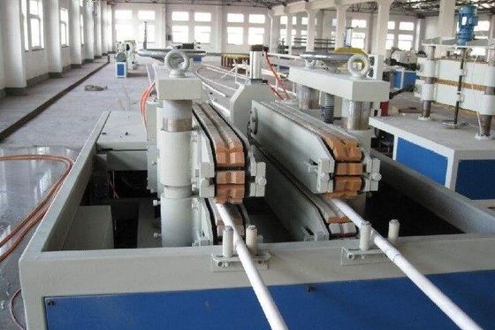 Un buon prezzo. Linea/macchinario di plastica dell'estrusione del doppio tubo del PVC UPVC con la vite gemellata in linea