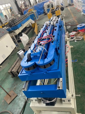 Un buon prezzo. Linea di estrusione di tubi ondulati HDPE completamente automatica, linea di produzione di tubi ondulati HDPE conveniente in linea