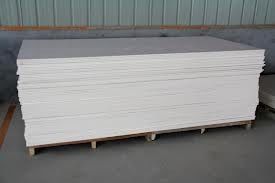 Un buon prezzo. Macchina del bordo della schiuma del PVC della plastica, bordo libero della schiuma del PVC che fa macchina in linea