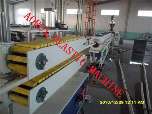 Un buon prezzo. Singolo estrusore a vite del cavo elettrico, macchinario di plastica dell'estrusione del tubo in linea