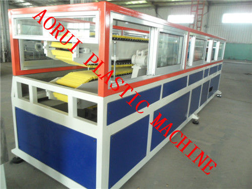 Un buon prezzo. Pannello di parete di WPC/linea di plastica 160-280kg/h dell'estrusione profilo di Decking in linea