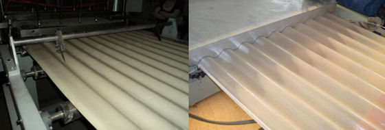 Un buon prezzo. Macchina di plastica dell'estrusione del bordo ondulato del PVC, linea di produzione di plastica con il baldacchino e garage in linea