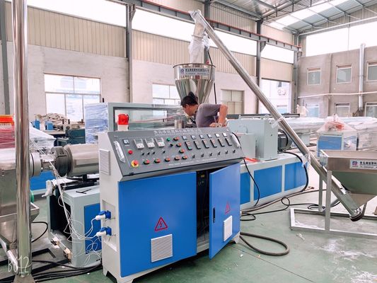 Un buon prezzo. estrusore a vite gemellato conico del PVC WPC della vite 40k/H due in linea