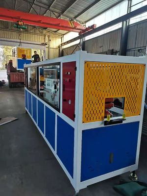 Un buon prezzo. Doppia linea di plastica controllo dell'estrusione di profilo del PVC WPC della vite dello SpA in linea