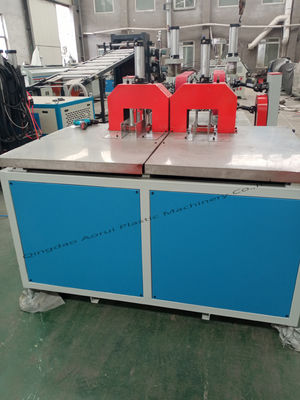 Un buon prezzo. Linea di estrusione di tubi in PVC stabile 16 - 63 mm Twin Screw Extruder con motore da 37 kW in linea