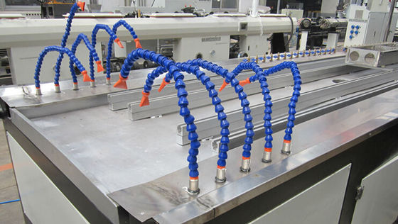 Un buon prezzo. Porte e Windows del PVC che fanno la linea di plastica dell'estrusione di profilo per Desorative in linea